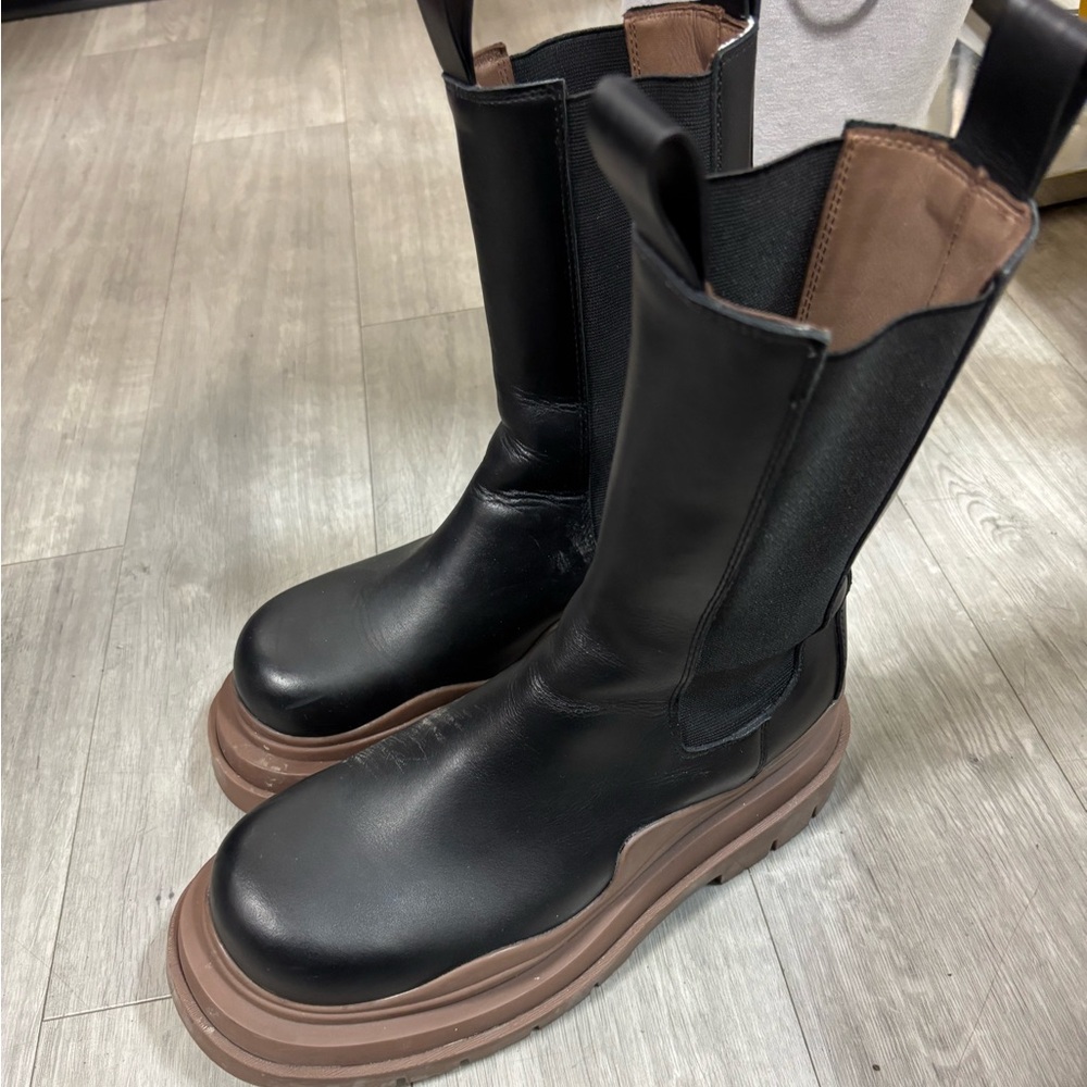 Bottega Veneta Black Tire Chelsea Boots